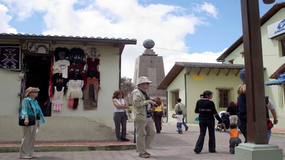 Tour A La Mitad Del Mundo foto 2