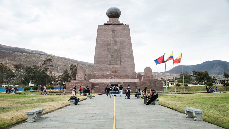 Tour Quito Aventura Y Mitad Del Mundo - Bus Panoramico foto 3